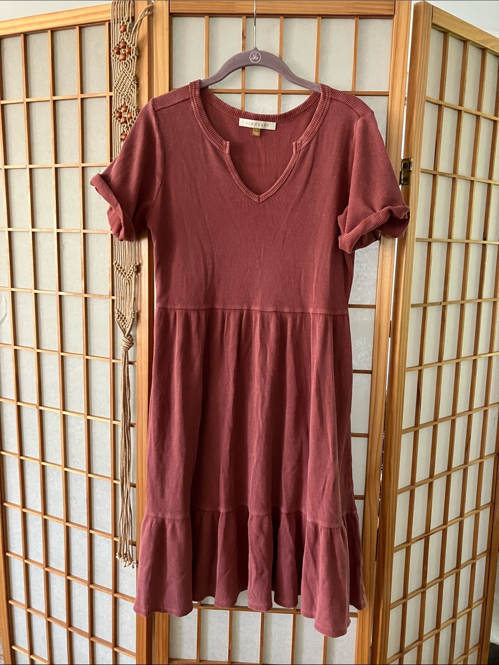 DownEast Small Mauve V-Neck Tiered Midi Dress Waffle Texture
